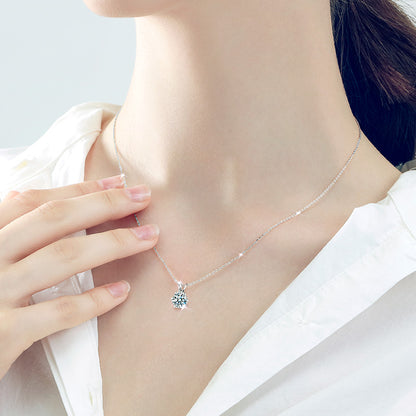 Classic Star Light Pendant Necklace